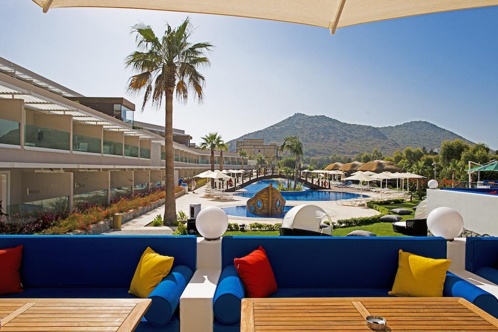 Bellazure Hotel Turgutreis Exterior photo